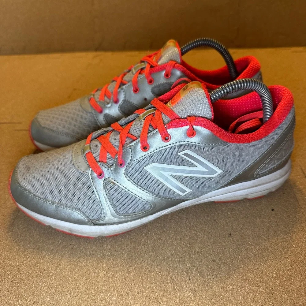 New Balance 577 Susan G.‎ Komen Womens Training Shoes Grey Pink WX577KM Size 9.5